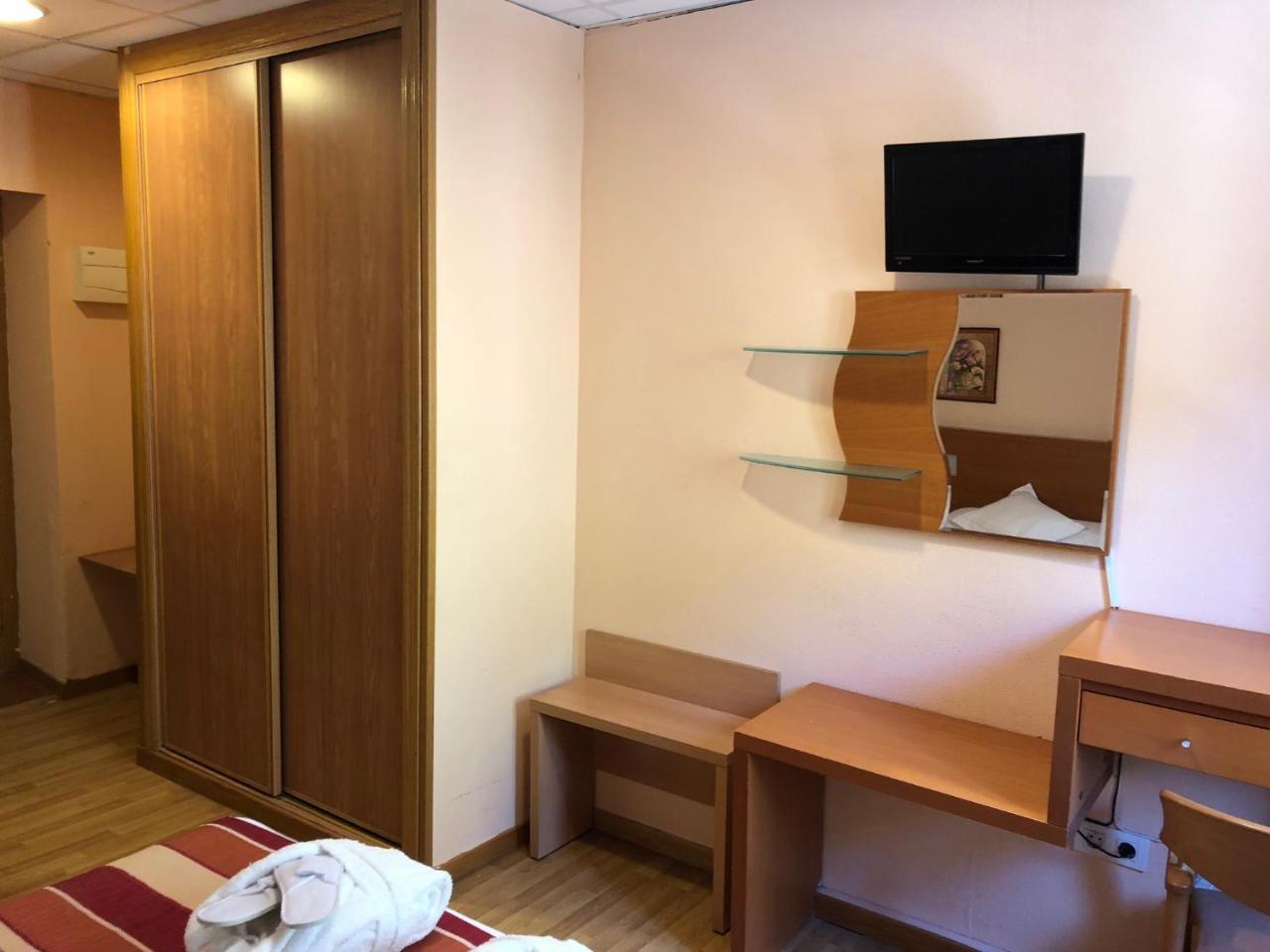Hotel Balneario De La Virgen Хараба Экстерьер фото