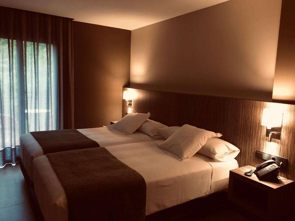 Hotel Balneario De La Virgen Хараба Экстерьер фото